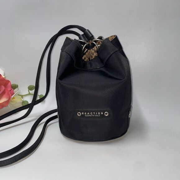 Kenneth Cole Drawstring Sling Bag Backpack Black Small - Picture 1 of 9